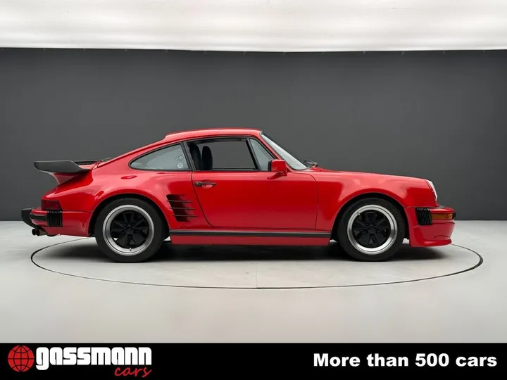 Porsche 930