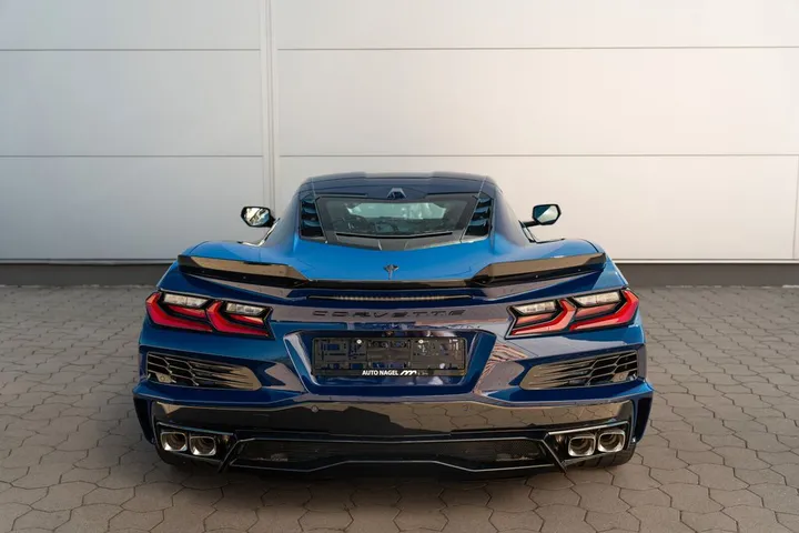 Corvette C8