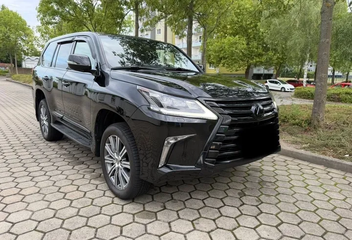 Lexus LX 450