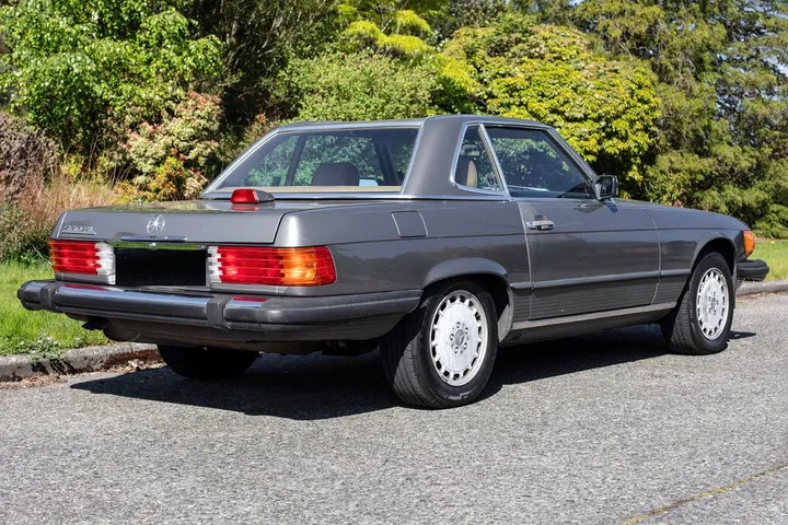Mercedes-Benz SL 560