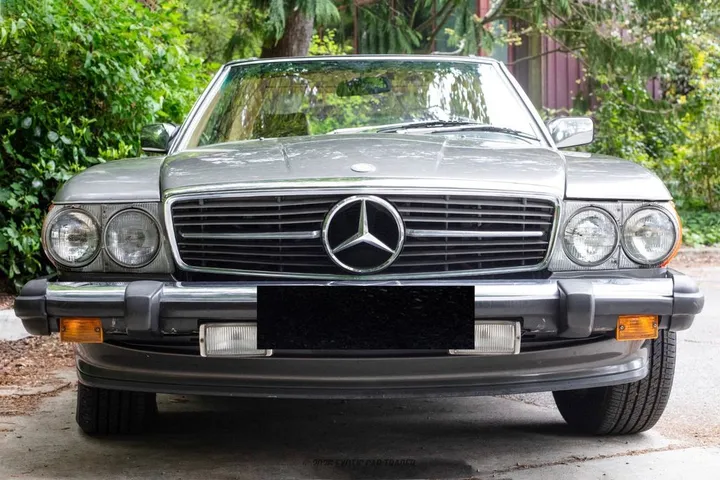 Mercedes-Benz SL 560