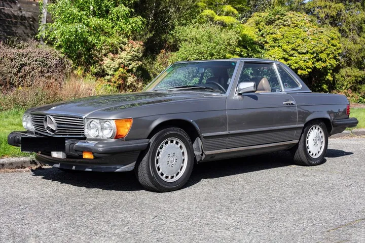 Mercedes-Benz SL 560