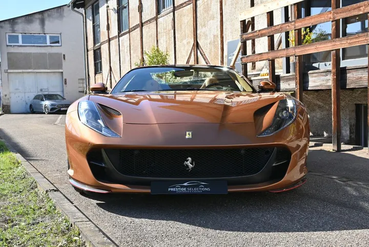 Ferrari 812