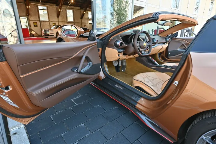 Ferrari 812