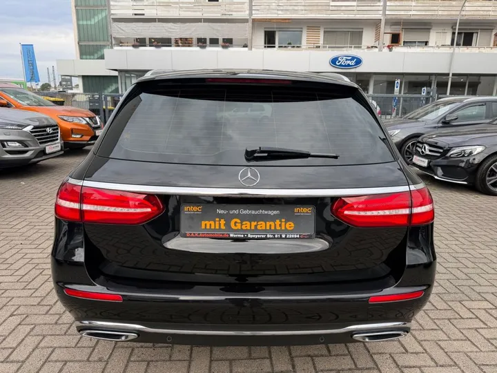 Mercedes-Benz E 220