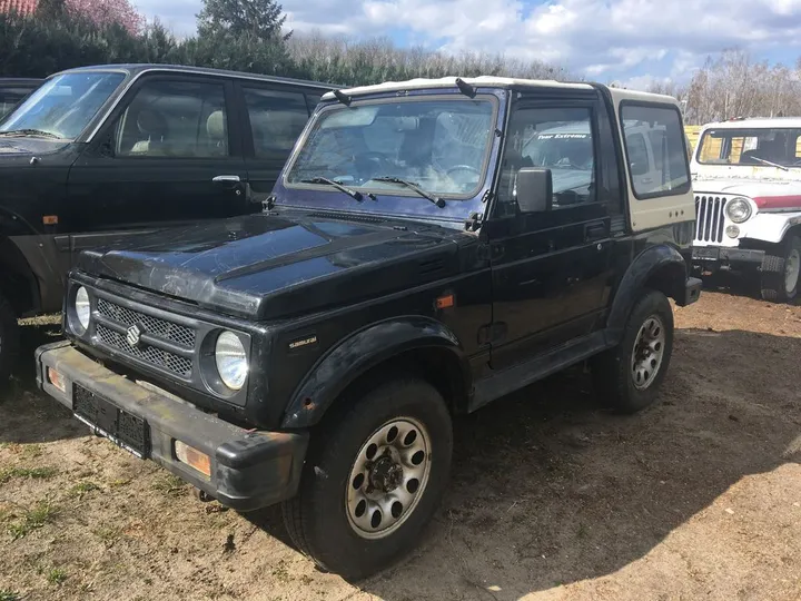 Suzuki SJ Samurai