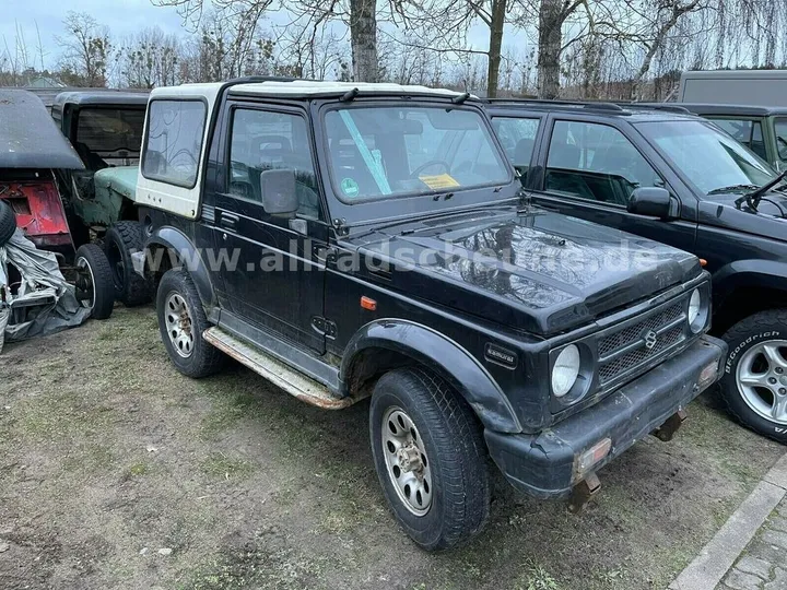 Suzuki SJ Samurai