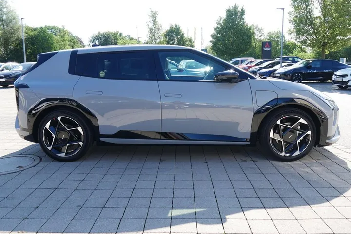Kia EV4