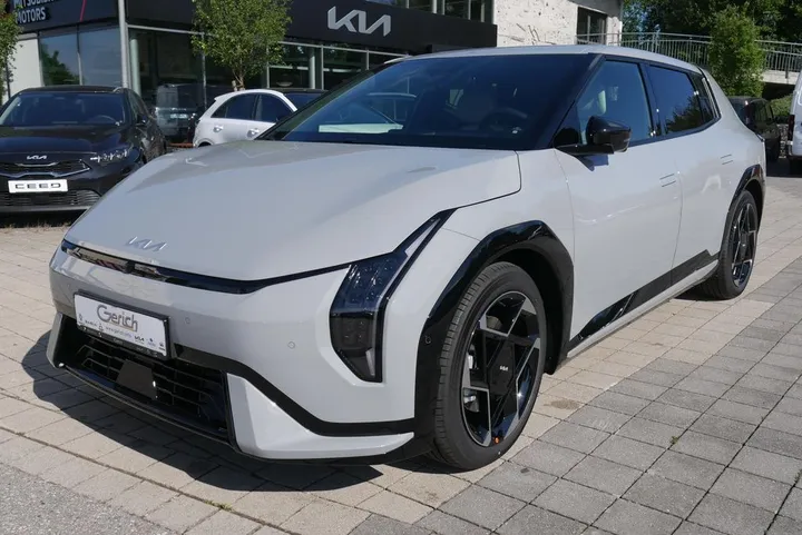 Kia EV4
