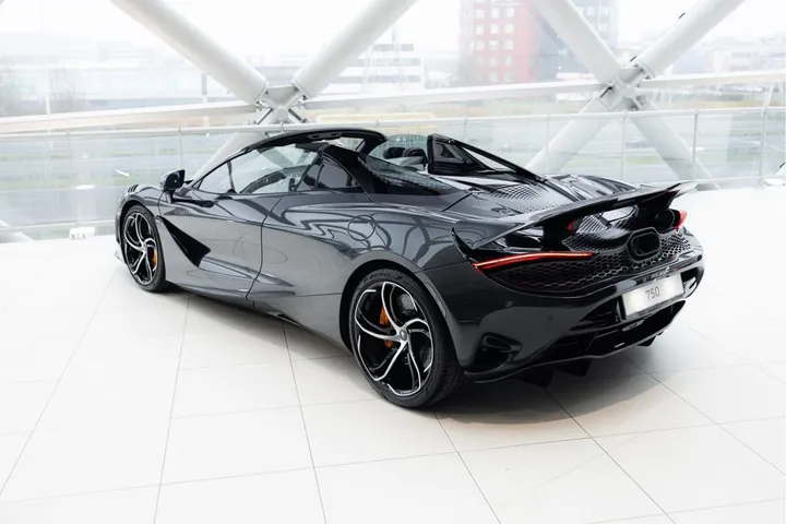 McLaren 750S
