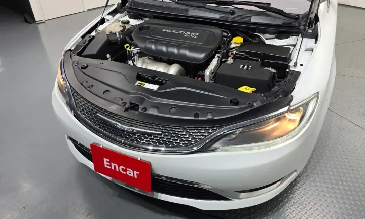 Chrysler 200
