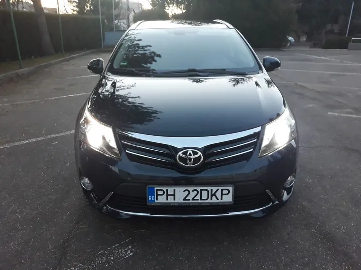 Toyota Avensis Verso