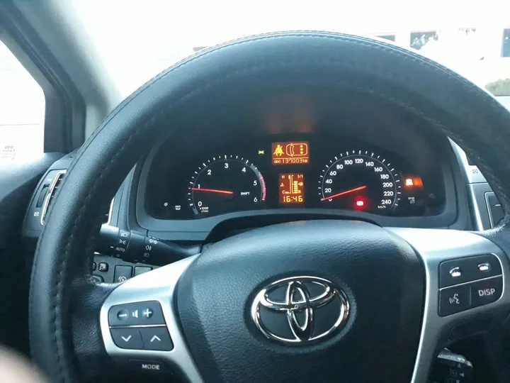 Toyota Avensis Verso