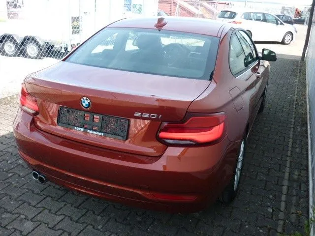 BMW 220