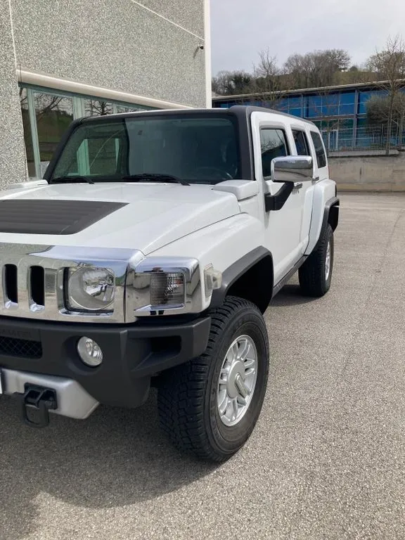Hummer H3