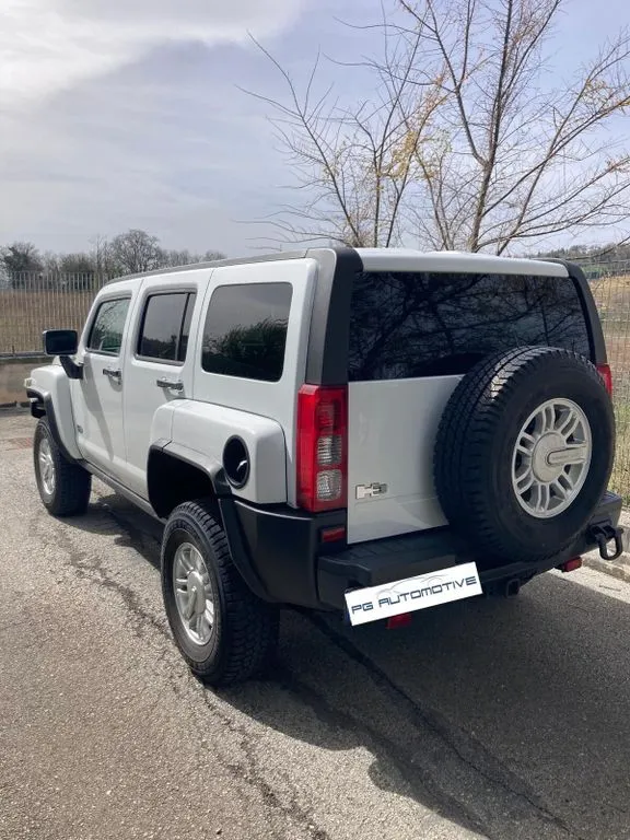 Hummer H3