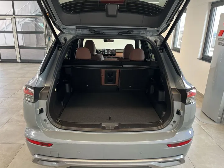 Mitsubishi Plug-in Hybrid Outlander