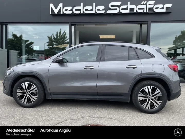 Mercedes-Benz GLA 200