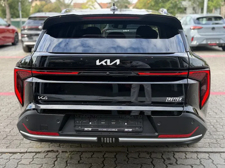 Kia K4