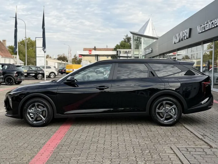 Kia K4