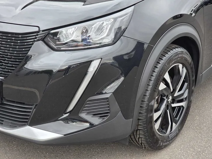 Peugeot e-2008