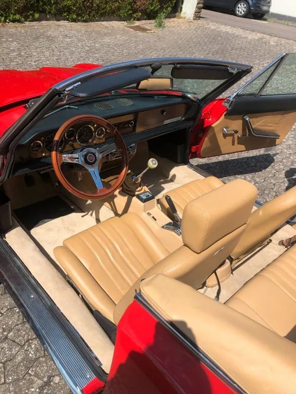 Fiat 124 Spider
