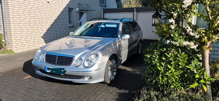 Mercedes-Benz E 320