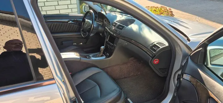 Mercedes-Benz E 320