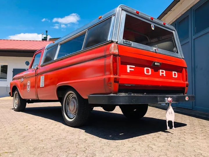 Ford F 100