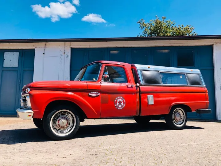 Ford F 100