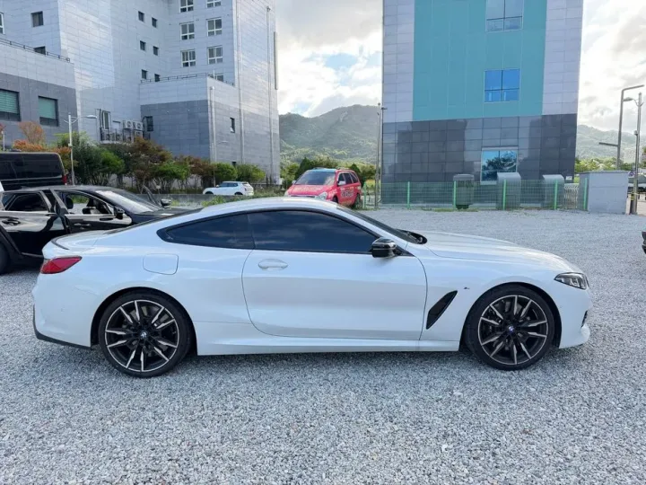 BMW 8-Series