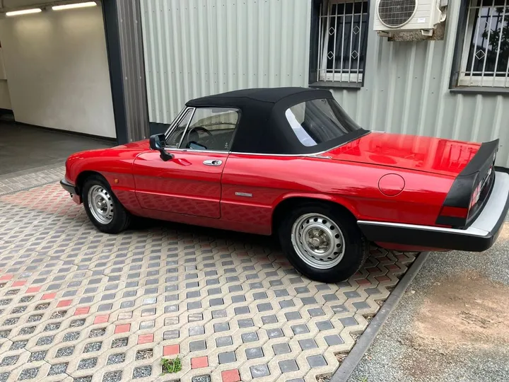 Alfa Romeo Spider