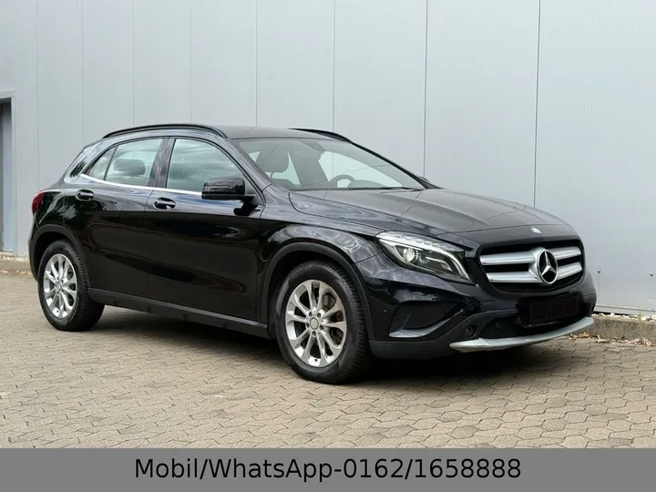 Mercedes-Benz GLA 220