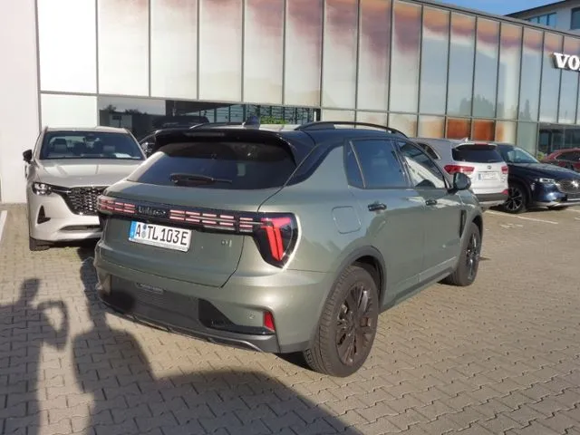 Lynk&Co 01