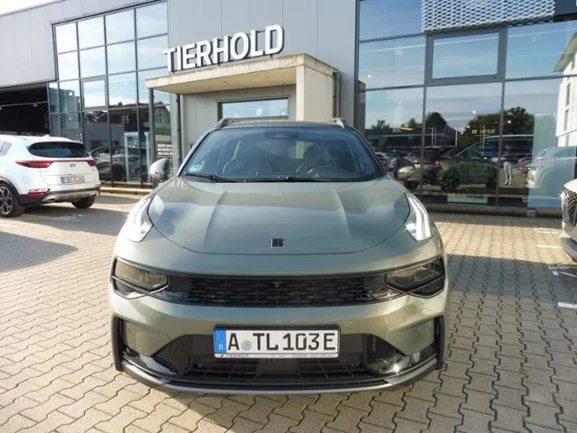 Lynk&Co 01