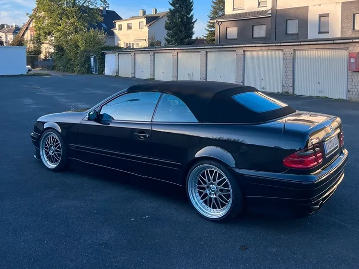 Mercedes-Benz CLK 230
