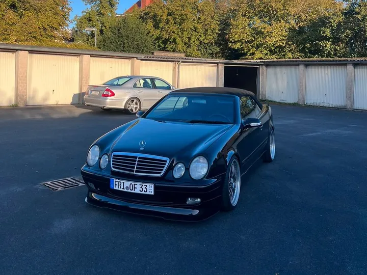 Mercedes-Benz CLK 230