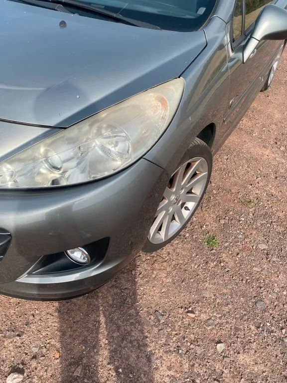 Peugeot 207