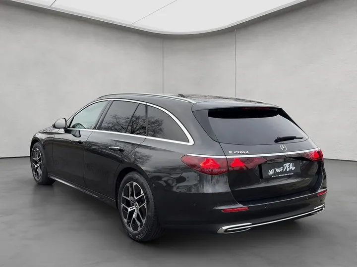 Mercedes-Benz E 200