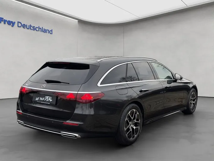 Mercedes-Benz E 200
