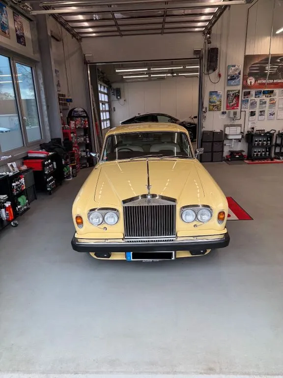 Rolls-Royce Silver Shadow