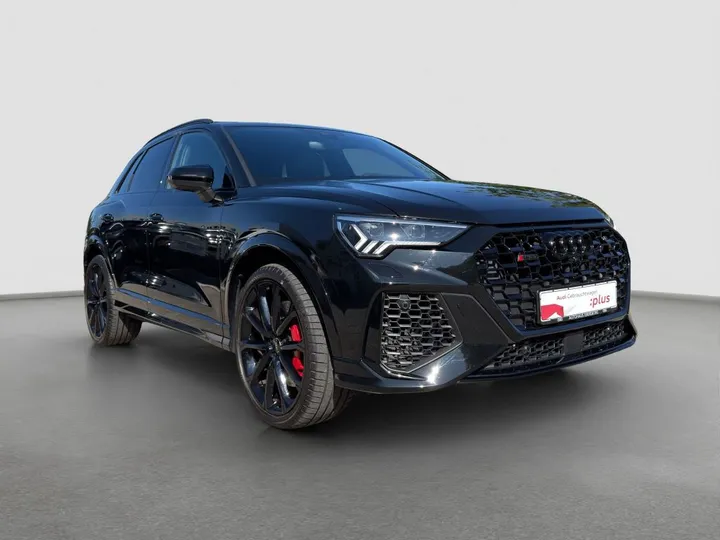 Audi RSQ3