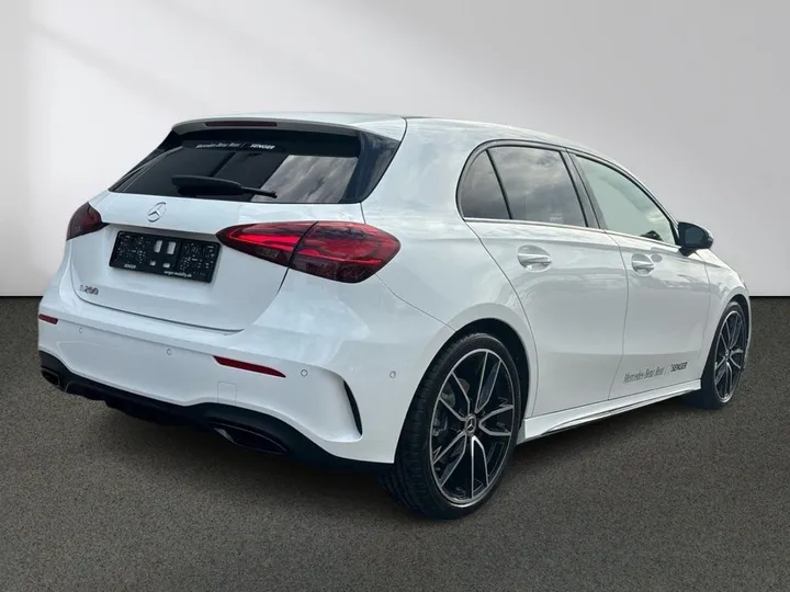 Mercedes-Benz A 200