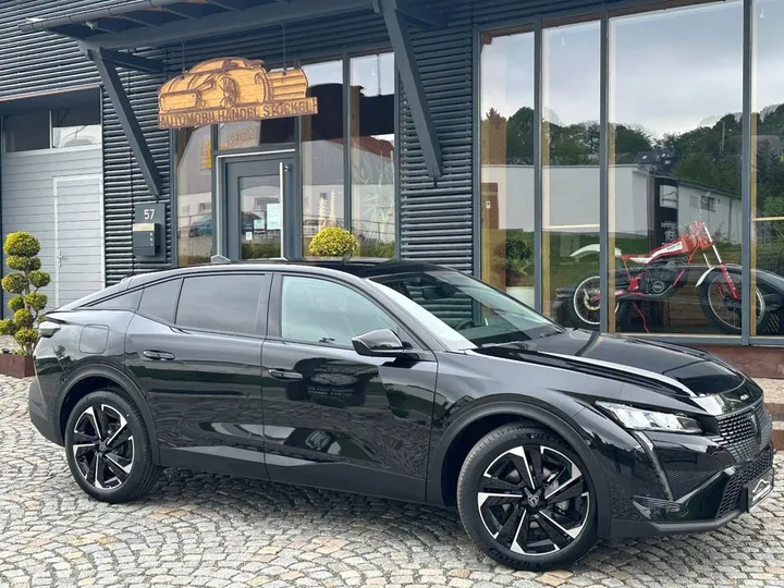 Peugeot 408