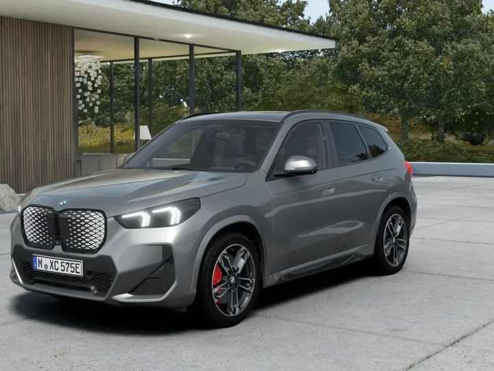 BMW iX1