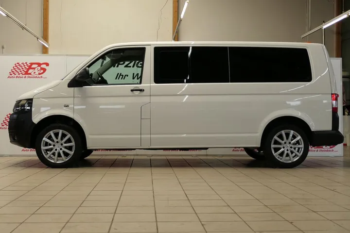 Volkswagen T5 Kombi