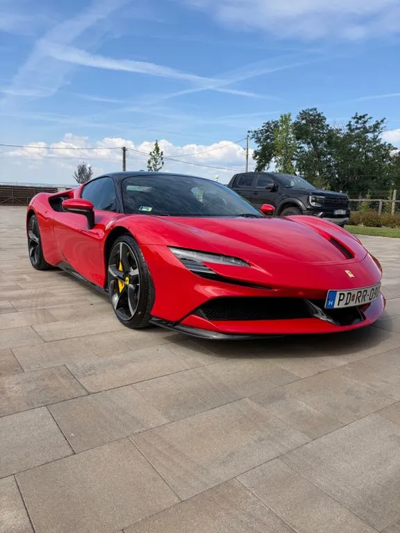 Ferrari SF90