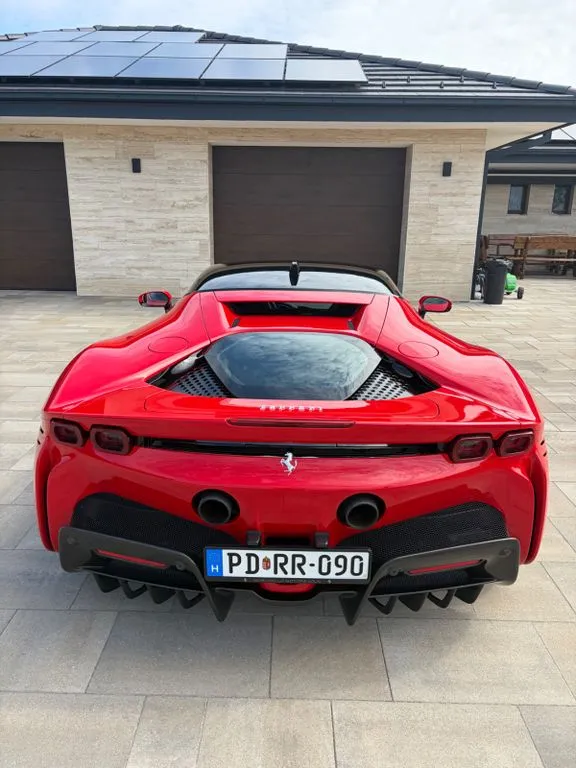 Ferrari SF90