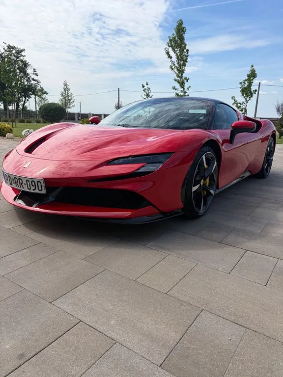 Ferrari SF90
