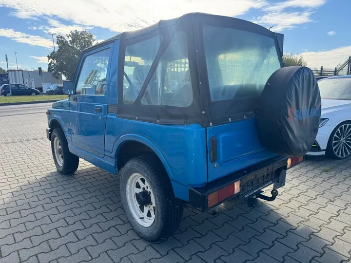 Suzuki SJ Samurai